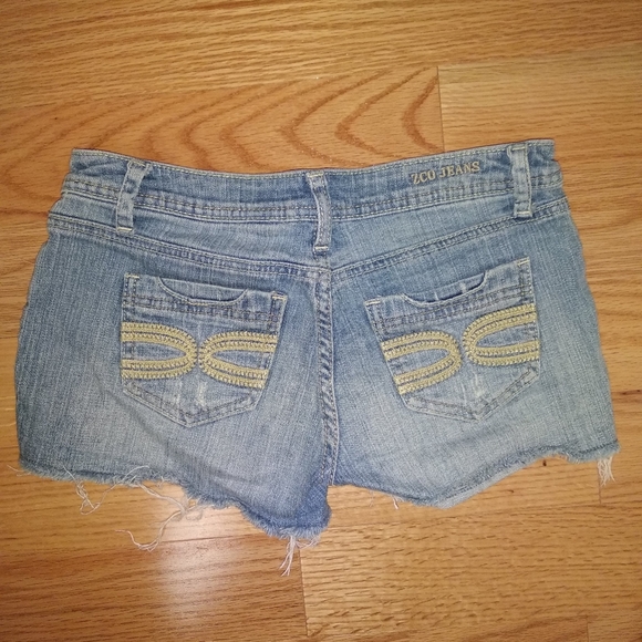 Zco Jean Shorts Size 5 - Picture 4 of 5